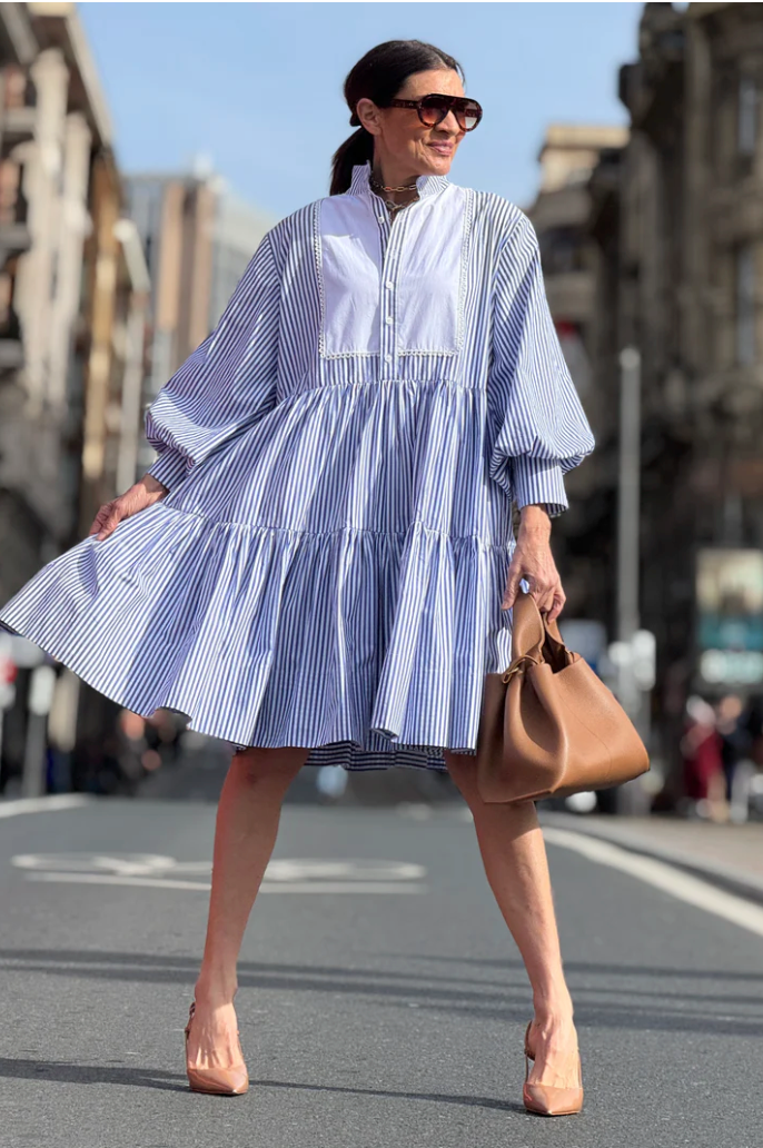 Abito Cecilia a Righe Blu, perfetto per l'estate👗