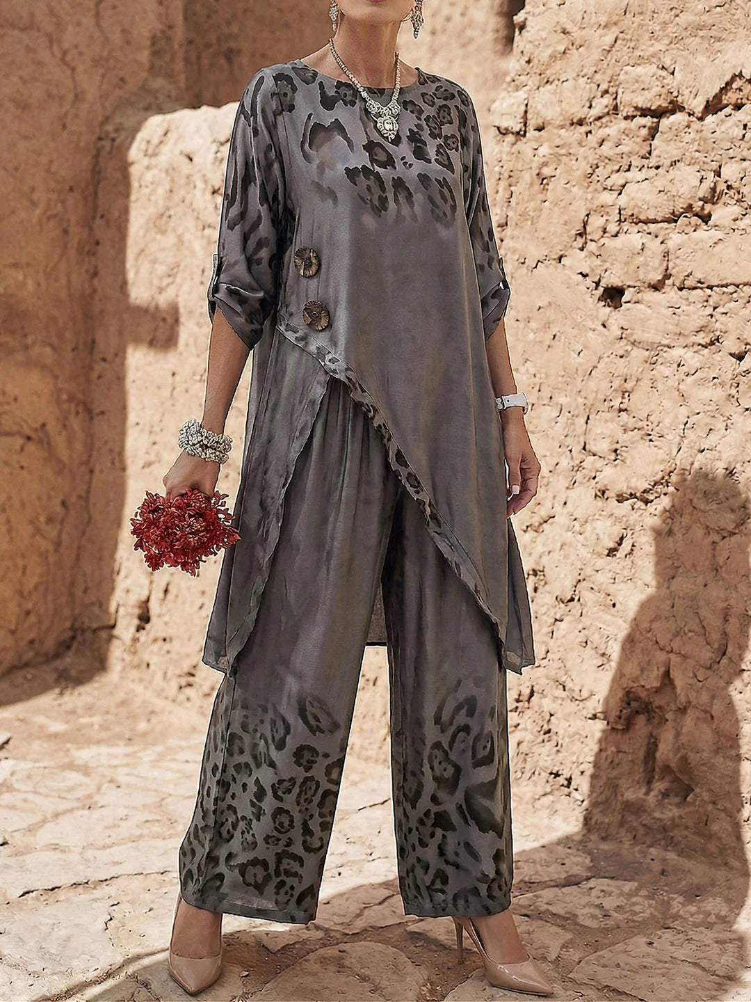 Completo con top e pantaloni morbidi