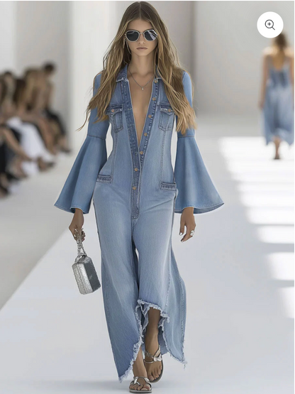 Tuta casual retrò in denim azzurro, a maniche lunghe, con gamba larga e orlo grezzo