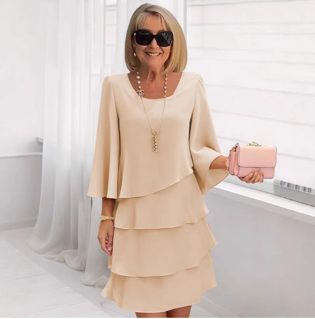 Abito da donna in chiffon modellante