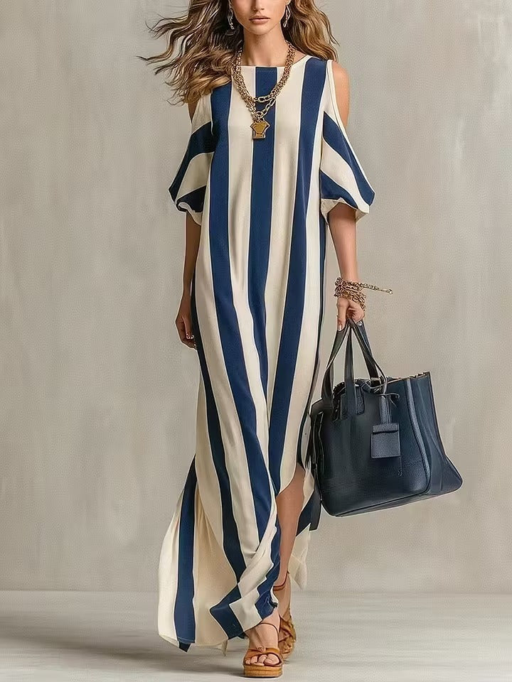 Abito classico a righe con scollo rotondo