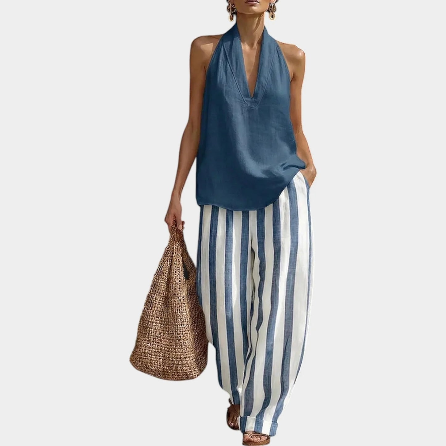 Completo due pezzi a righe con scollo all'americana