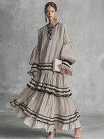 Abito lungo a maniche lunghe in misto cotone con volant a balze e motivo a righe in stile boho