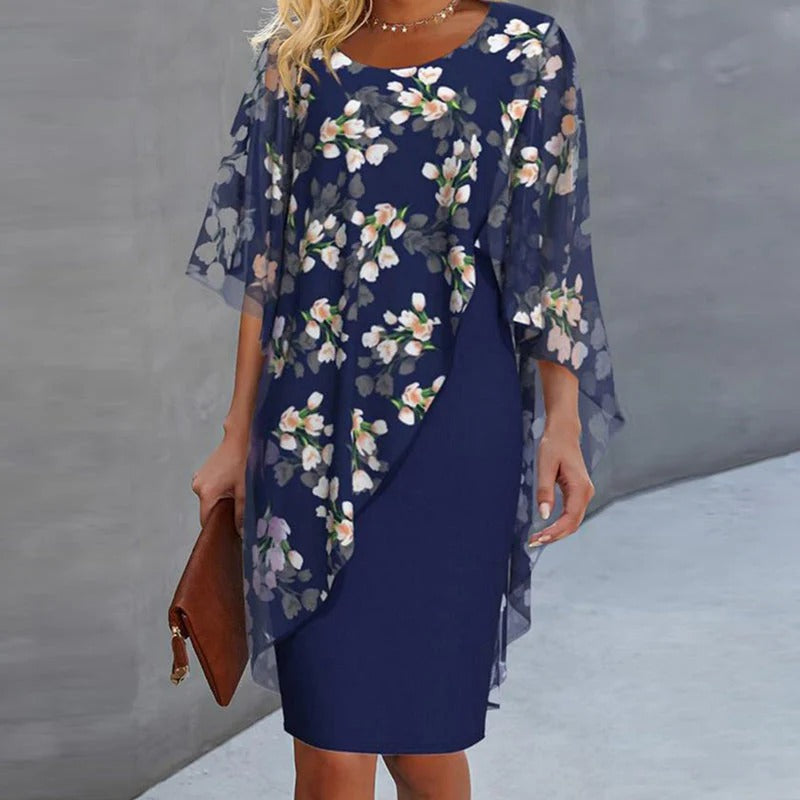 Completo elegante da donna con sovrapposizione e abito con stampa floreale.🌺